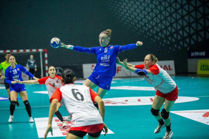 Slovenské hádzanárky v Turecku